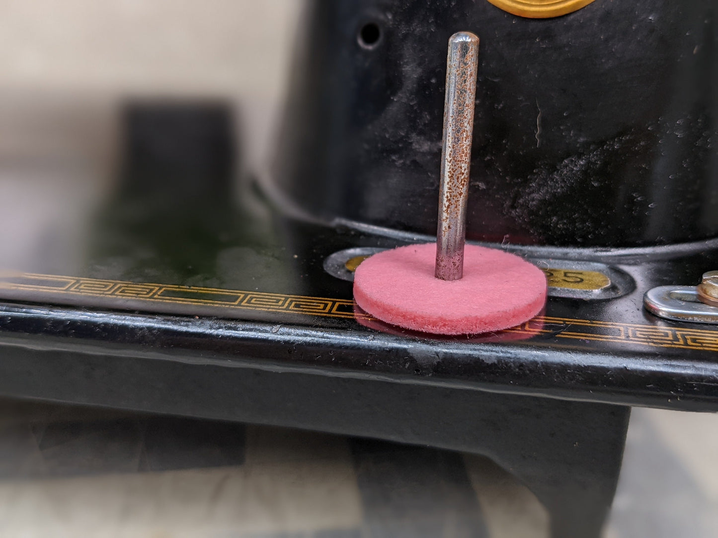 Pink! Bobbin Winder Tire With Pink! Felt Pads (3 Sets) Rubber tire for Singer Kenmore and most vintage sewing machines