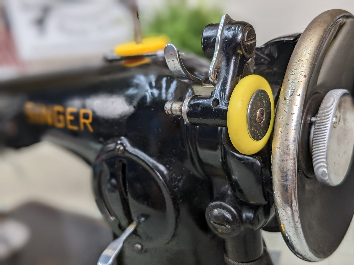 Yellow Bobbin Winder Tire With Yellow Felt Pads (1 Set) Rubber tire for Singer Kenmore and most vintage sewing machines